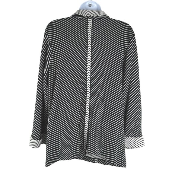 Chico's Esther Blazer Cardigan Sweater Size 2 Striped Black White NWT CJ-2089 - Picture 5 of 10